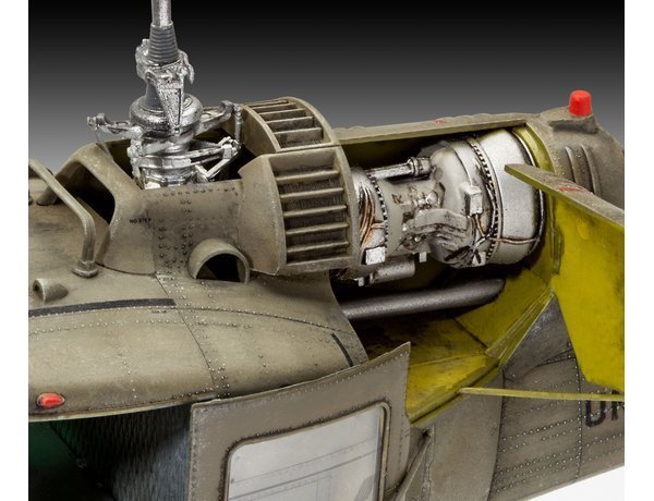 Revell 04960 Bell UH-1C 1:35