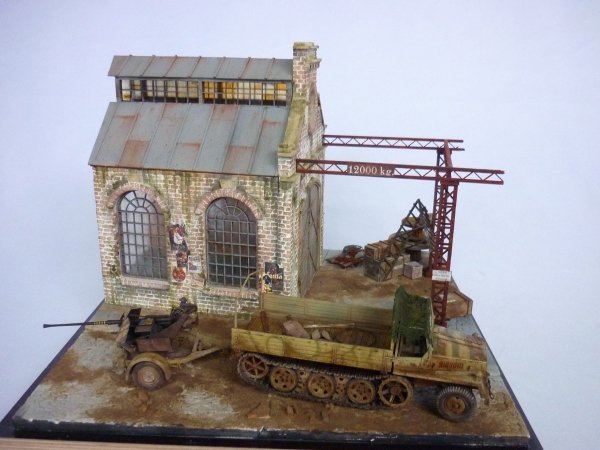 RT-Diorama 35292 Diorama-Base: &quot;Railroad Shed&quot; 1/35