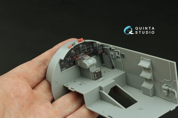 Quinta Studio QD32218 Boeing B-17G Navigator, bombardier, waist and tail gunners compartments. 3D-Printed coloured Interior (HK models) 1/32