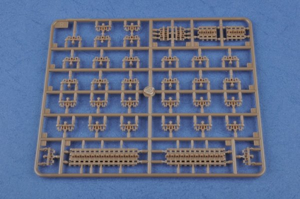 Hobby Boss 83803 German Pzkpfw.II Ausf.J VK16.01 (1:35)