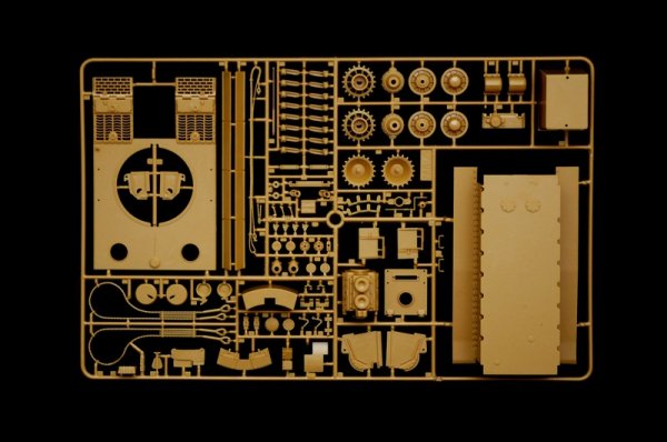 Italeri 6767 Pz. Kpfw. VI Tiger I Ausf. E (tp) Early Production 1/35