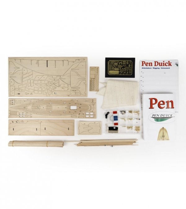 ARTESANIA LATINA 22418-N Jacht Pen Duick 1/28