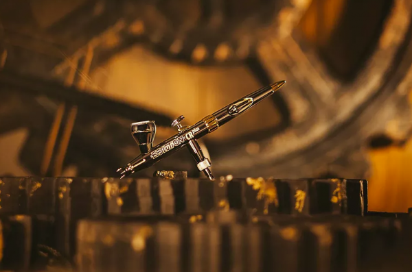 Harder &amp; Steenbeck 121232 Aerograf Evolution 2024 CR+ 0,45mm