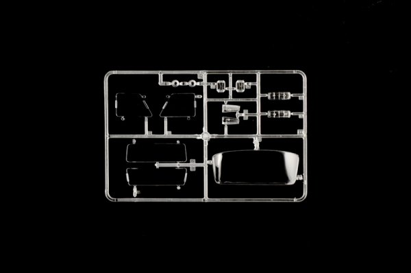 Italeri 3975 Ford Transit "Italeri" 1/24