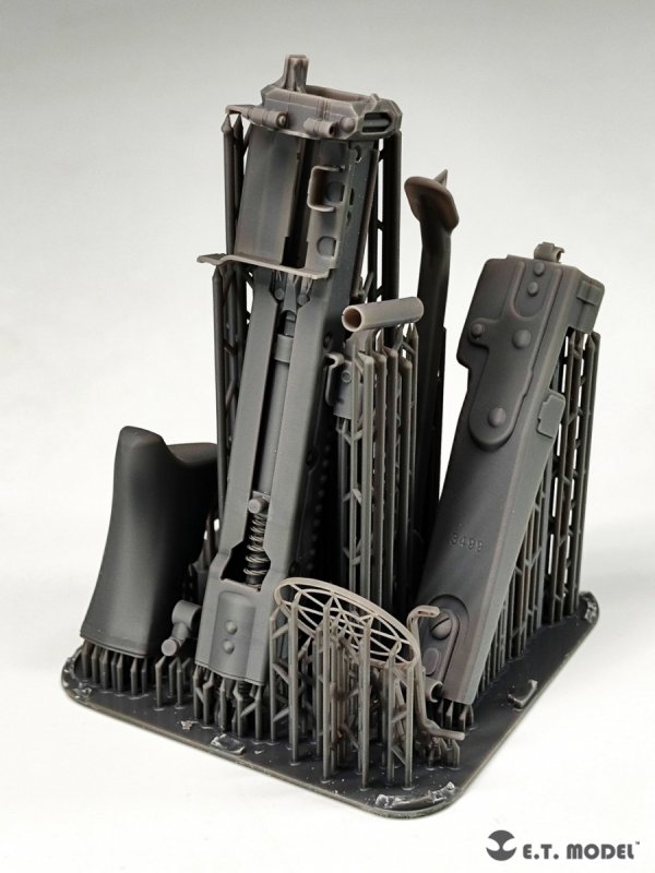 E.T. Model P06-001 WWII German Mg42 Machine Gun &amp; Ammo Box (3D Printed) 1/6