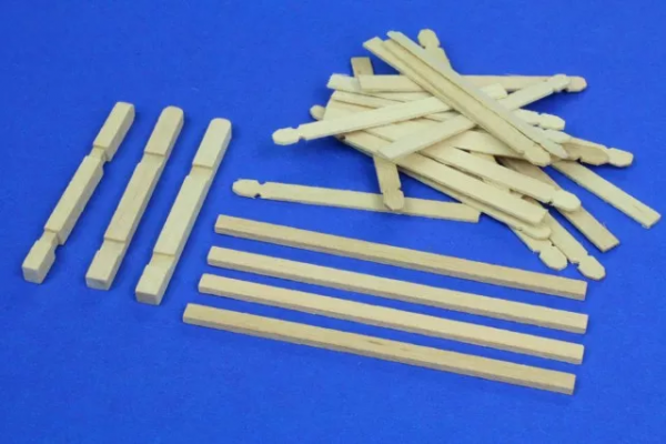 RB Model 35D04 Wooden palings (corner) 1/35