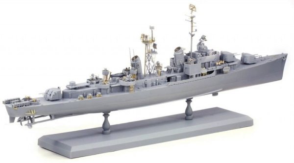 Dragon 1045 U.S.S. Frank Knox DD-742 (1:350)