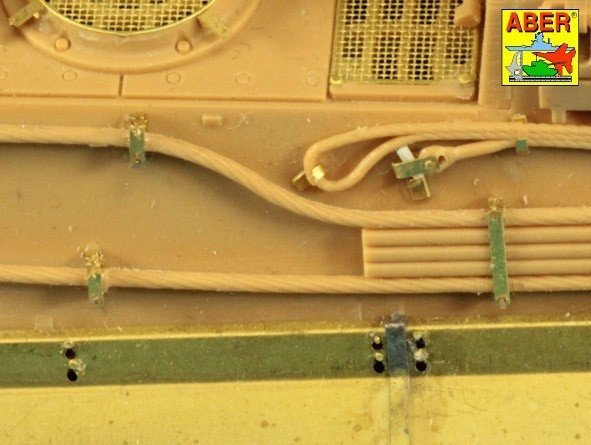 Aber 48052 Niemiecki niszczyciel czołgów Jagdtiger - Sd.Kfz. 186 / Panzerjäger Jagdtiger Sd.Kfz.186 - GERMAN TANK DESTROYER 1/48