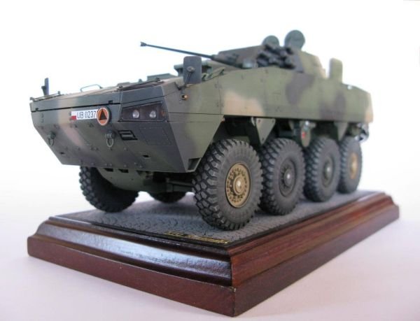 Toro 35D45 KTO Rosomak - tablice eksploatacyjne 1/35