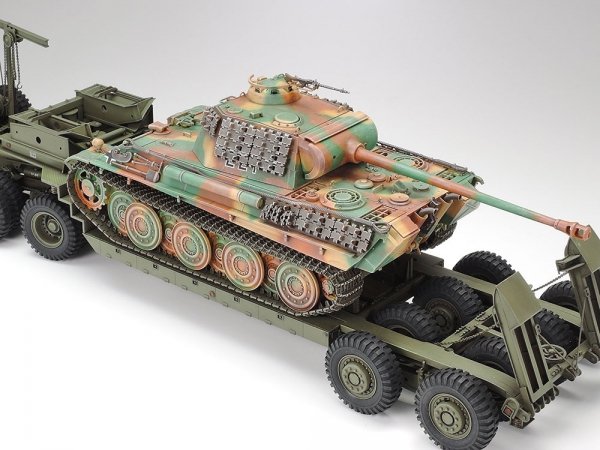 Tamiya 35230 U.S. 40 Ton Tank Transporter &quot;Dragon Wagon&quot; (1:35)