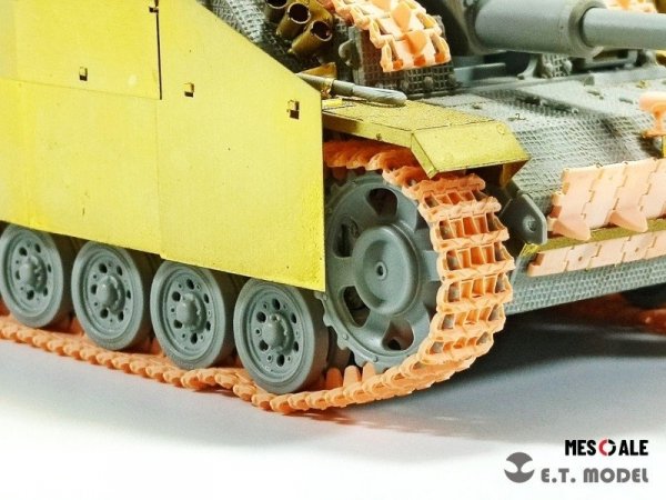 E.T. Model P35-014 WWII German Pz.Kpfw.III/IV Late Version（Type 6A）Workable Track  ( 3D Printed ) 1/35