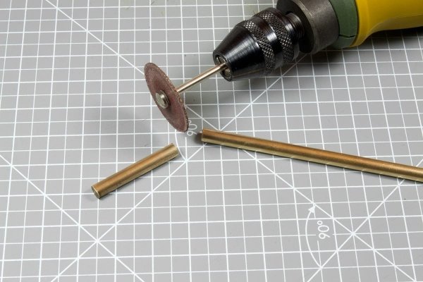 AK Interactive AK9111 BRASS PIPES 1.2MM Ø. 5 UNITS