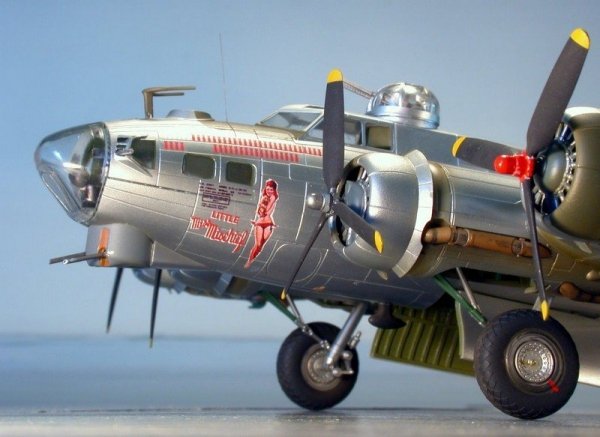 Revell 04283 B-17G Flying Fortress (1:72)