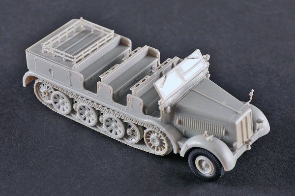 Trumpeter 07403 German Sd.Kfz. 8 schwerer Zugkraftwagen 12t 1/72