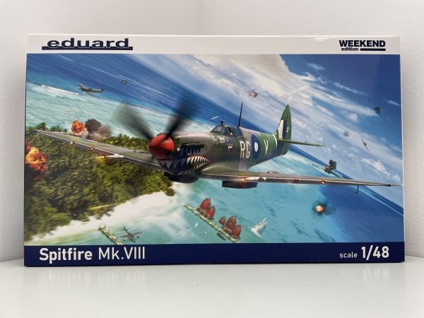 Eduard 84154 Spitfire Mk.VIII Weekend edition 1/48