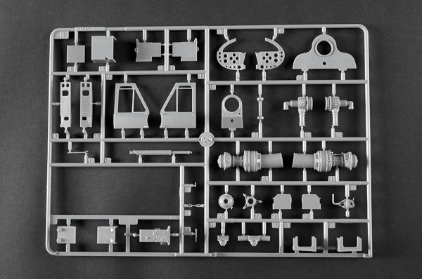 Trumpeter 05112 UH-1B Huey - Gunship 1/35