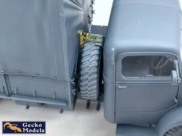 Gecko Models 35GM0153 Bedford OYD Truck 3t 4x2 GS (Wooden Cargo Body) 1/35