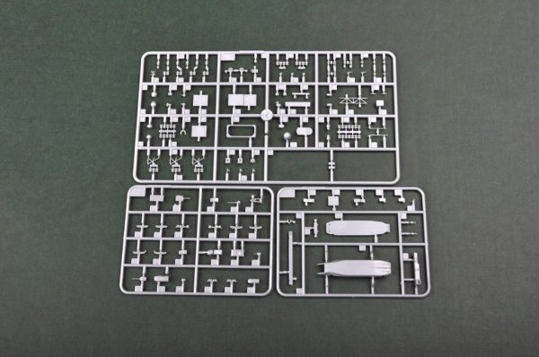 Hobby Boss 83404 USS Kearsarge LHD-3 1/700