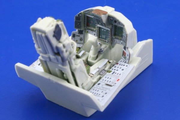 Eduard 49367 EF-2000 Typhoon Single Seater 1/48 Revell