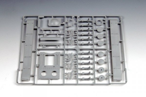Trumpeter 00312 Russia KV-2 Tank (1:35)