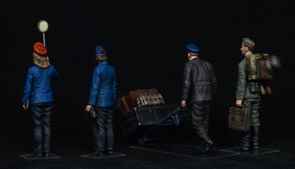 MiniArt 38010 German Train Station Staff 1930-40 1/35