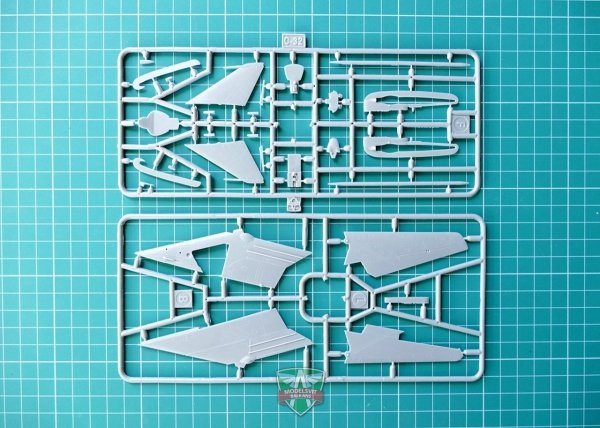 Modelsvit 72018 Sukhoi Su-17 Serial 1/72