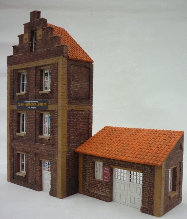 RT-Diorama 35248 European Housefront 1/35