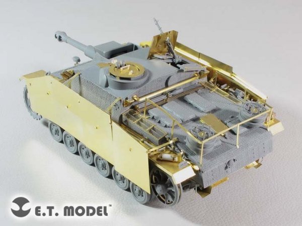 E.T. Model E35-227 WWII German StuG.III Ausf.G Schurzen (Early version) (For DRAGON Smart Kit) (1:35)