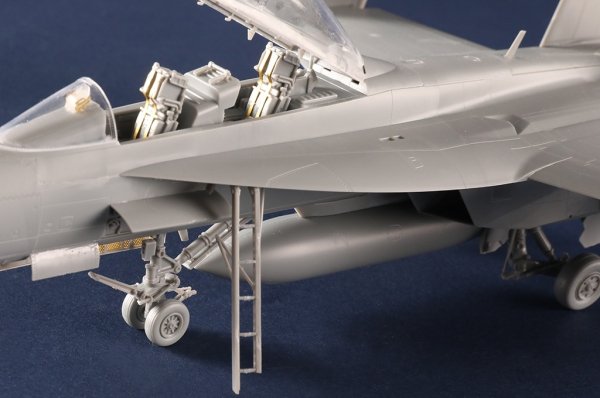 Hobby Boss 85819 F/A-18F Super Hornet VFC-12 1/48