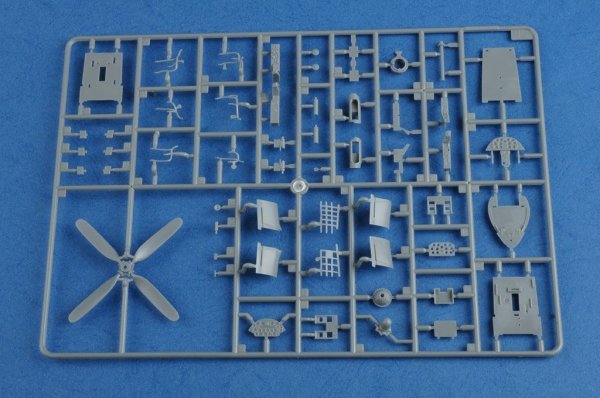 Hobby Boss 80389 F4U-5 Corsair (1:48)