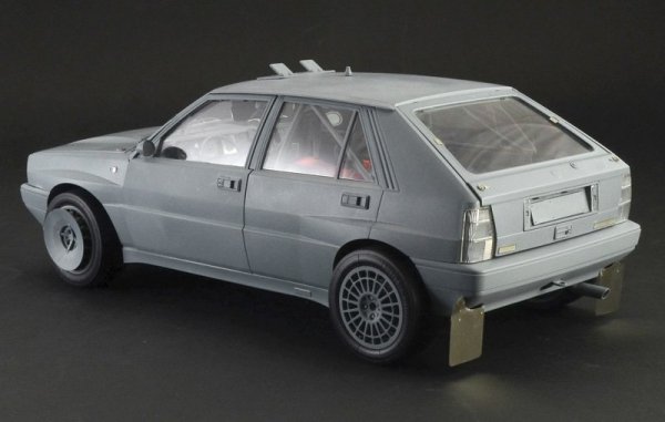 Italeri 4709 Lancia Delta HF integrale 16v 1/12