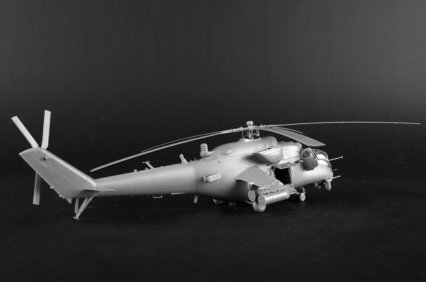 Trumpeter 05830 Mi-35M Hind-E 1/48