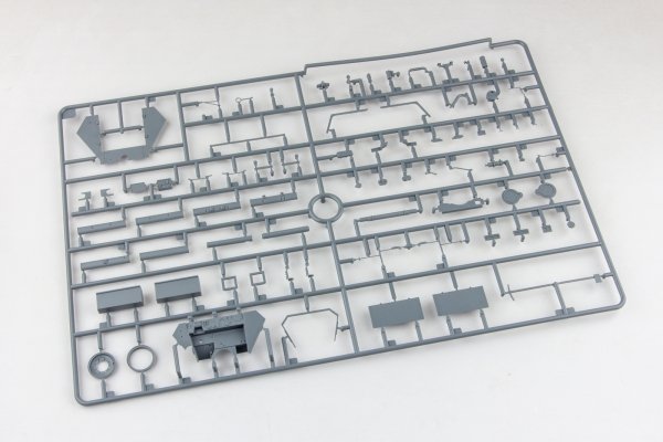 Snowman Model SP-8001 Sd.kfz.251/1 Ausf.D 1/35