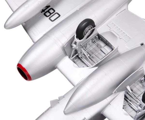 Revell 03779 Gloster Meteor F.8/FR.9 1/32