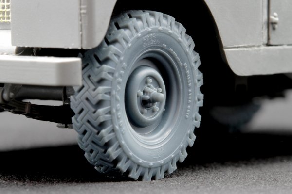 ScaleX WM 35020 L. Rover 88 6.5 small Ordinary wheel set (for AK-Interactive) 1/35