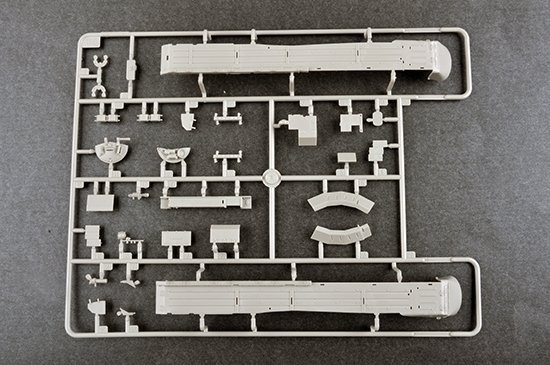 Trumpeter 09581 Russian T-80UD MBT - Early 1/35