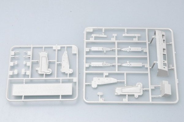 Trumpeter 05754 USS Theodore Roosevelt CVN-71 2006 1:700