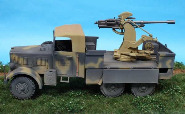 IBG 35005 Einheitsdiesel with Breda 37mm AA Gun 1/35