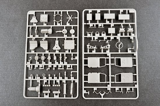 Trumpeter 01071 Russian URAL-4320 CHZ 1/35
