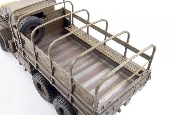 AFV Club 35300 M54A2 5-ton 6x6 Cargo Truck (1:35)