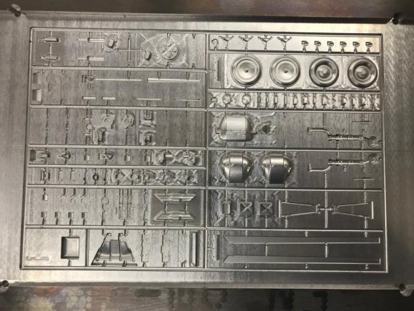 Infinity Models INF3201 SB2C-4 Helldiver 1/32