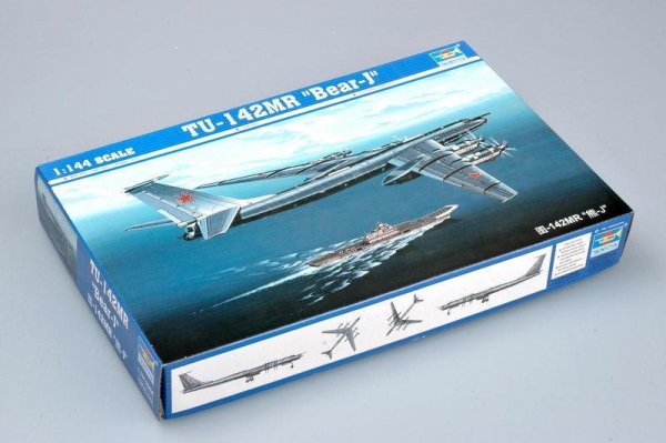 Trumpeter 03905 Tu-142MR Bear-J (1:144)
