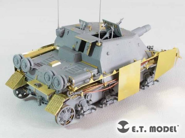 E.T. Model E35-233 WWII German Stu.Pz.IV&quot;Brummbar&quot; Schurzen（Mid Production) (For DRAGON Smart Kit) (1:35)