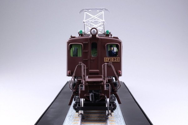 Aoshima 05504 Electric locomotive EF18 1/50