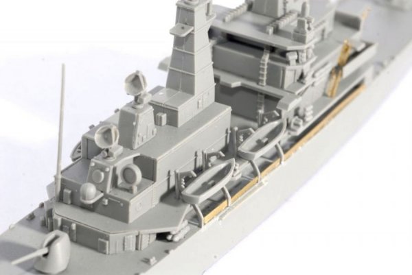 Dragon 7090 U.S.S. Virginia (CGN-38) 1/700