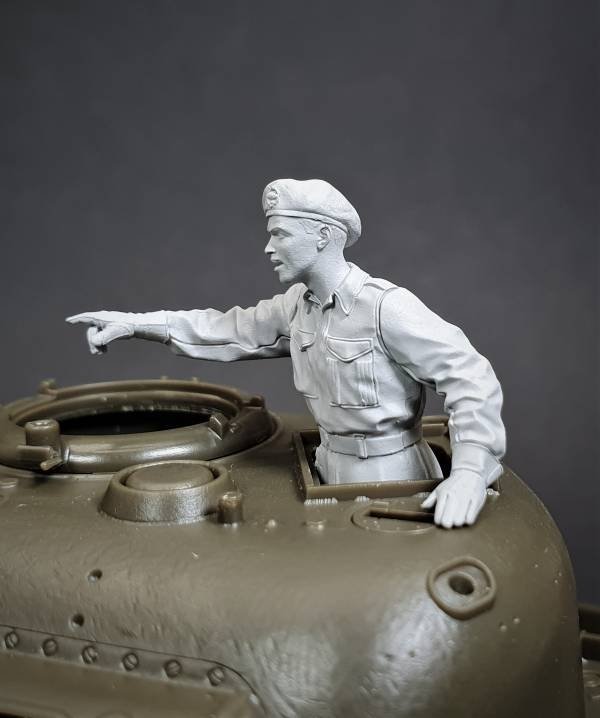 Panzer Art FI35-174 British Sherman tank loader 1/35