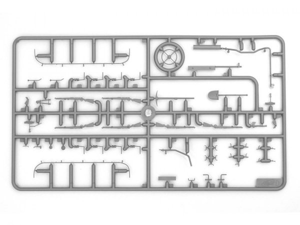 ICM 35503 s.E.Pkw Kfz.70 with Zwillingssockel 36 WWII German military vehicle 1/35