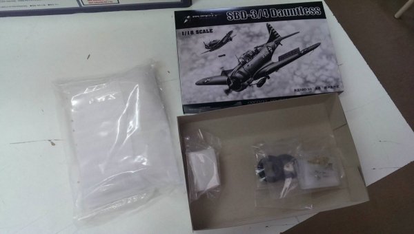 I Love Kit 61801 SBD-3-4 Dauntless 1/18