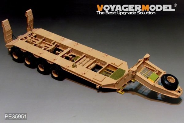 Voyager Model PE35951 Modern US Army M911 C-HET &amp;M747 Heavy Equipment Semi-Trailer For MENG SS-013 1/35