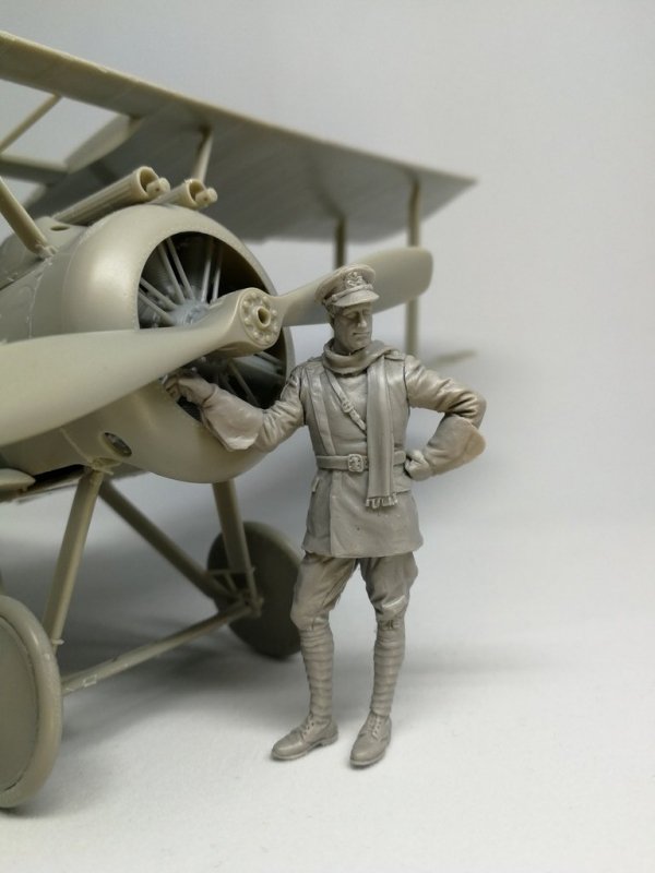 Copper State Models F32-041 Standing RFC airman 1:32